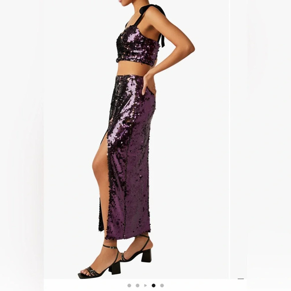 Free People Star Bright Sequin Two-Piece Crop Top & Midi
Skirt NWT Size 6. - Picture 3 of 12